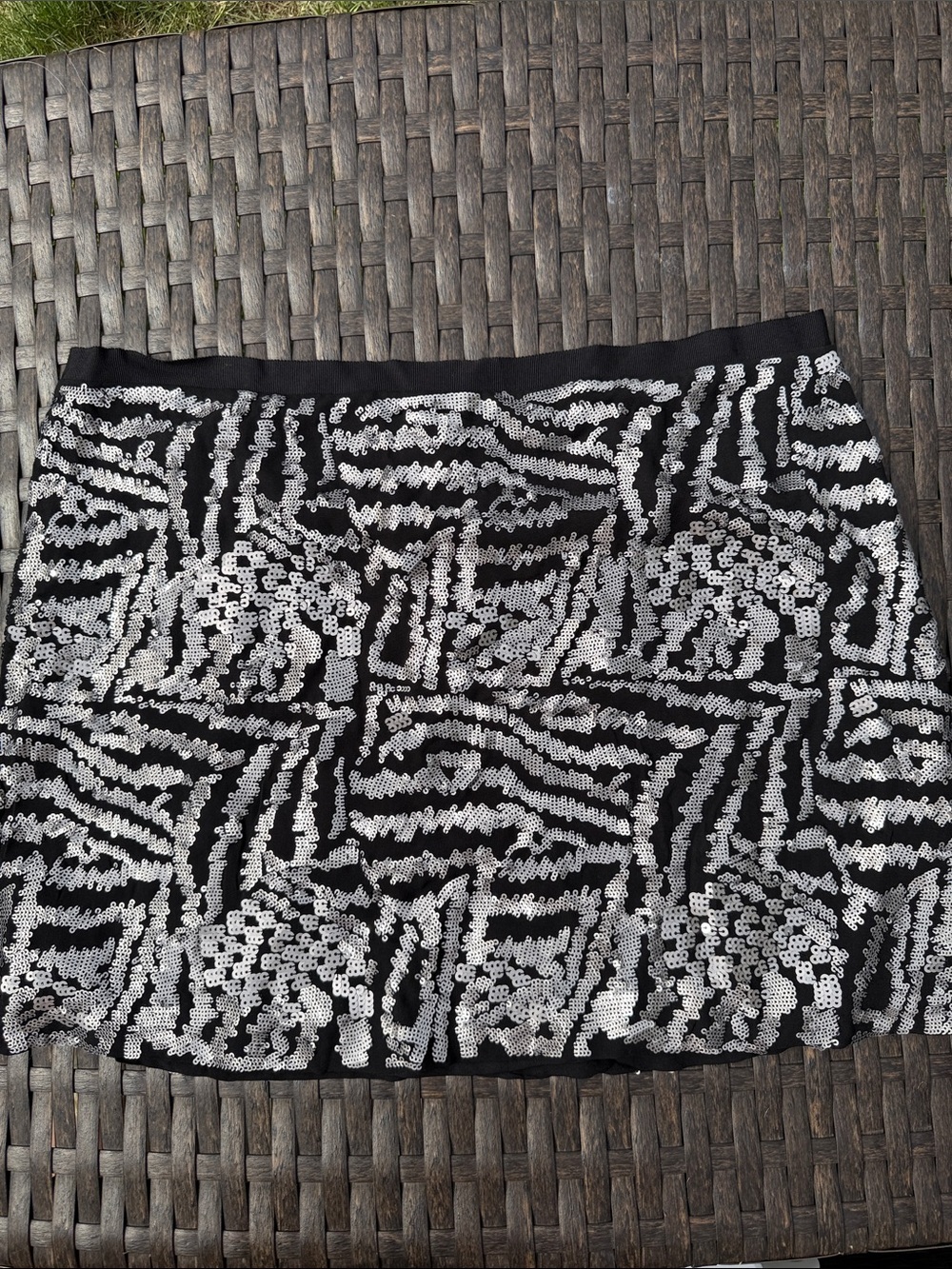NWT Theory Veronique Skirt